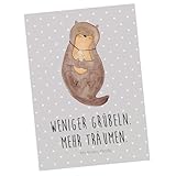 100% LIEBEVOLL - Die Mr und Mrs Panda Postkarten haben das Standard Postkarten Maß und sind auf der Rückseite blanko, damit du viel freien Platz für deine kreativen Texte und Zeichnungen hast. Alle Karten werden mit sehr hochwertigen Tinten gedruckt und sind 40 Jahre UV-Lichtbeständig. Sie sind perfekt geeignet zum Geburtstag, zur Hochzeit, zur Taufe oder auch zu jedem anderen Anlass. Und können deine Wände ein wenig bunter und lebensfroher