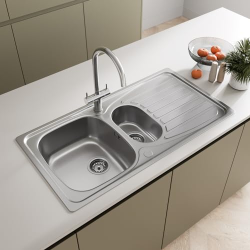 SÄUBER® 950 x 500mm Stainless Steel Kitchen Sink Inset 1.5 Bowl, Inset Drop in Installation, Right Hand Drainer, Free Kitchen Strainer Wastes for Sinks