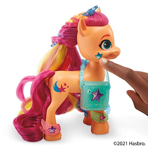 My Little Pony: A New Generation, Sunny Starscout Crinière Arc-en-Ciel, Poney Orange 15 cm, Tresse Surprise, 17 Accessoires