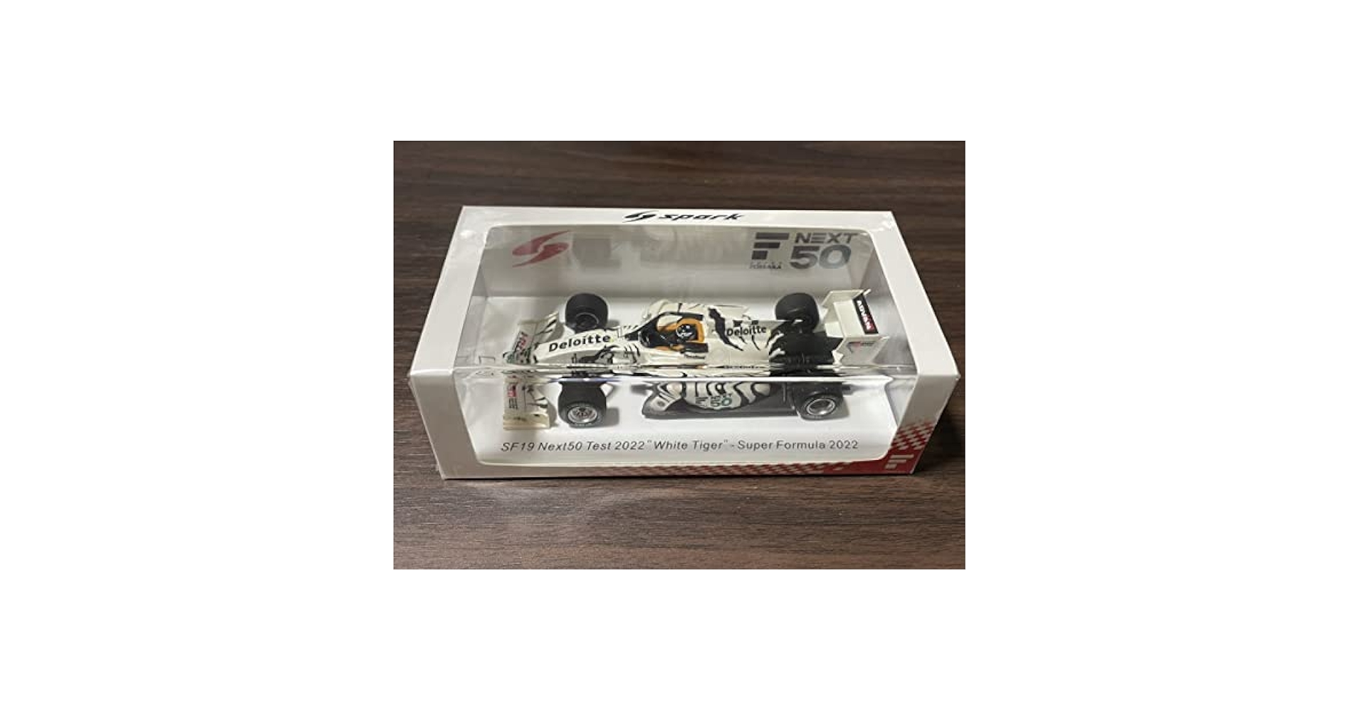 ミニカー spark SF19 Next50 Test White Tiger 1/43 Amazon.co.jp: 1/43 SPARK SPARK SF19 Next50 Test 2022 