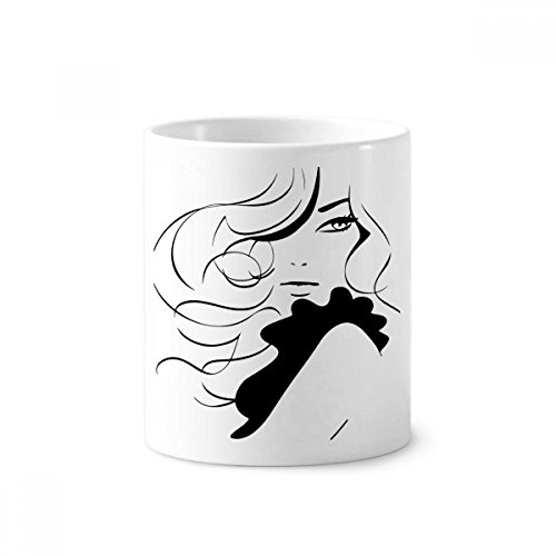 Tasse blanche silhouette de femme pour décorer votre bureau et ranger vos stylos préférés