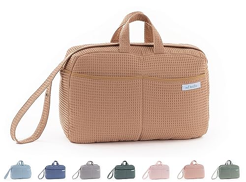 Mi Bollito – Bolso de maternidad Crossbody para carrito de bebé y para hospital. Bolsa organizadora práctica y elegante de gran capacidad. Producto fabricado en España. (Marrón pastel)