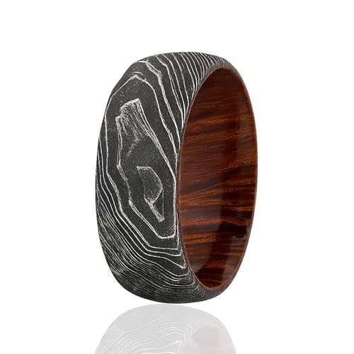 8mm Hammered Damascus Steel Men’s Ring – Arizona Ironwood Sleeve – Comfort Fit Wedding Band with Etched Black Grain Finish