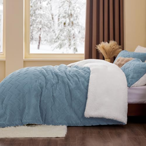 Image of BEDELITE Fluffy Sherpa Queen Comforter Set,Blue Fog
