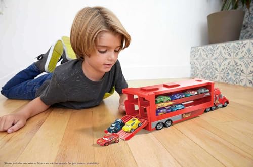Mattel GNW34 Disney And Pixar Cars Mack Mini Racers Hauler & 1 Mini Toy Car thumb #1