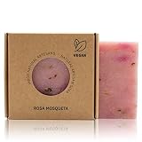 Contienen exclusivamente Aceite de Oliva y Aceite de Coco, ambos aceites proporcionan un cuidado diario de la piel con un aroma intenso y una textura cremosa, protegiendo la epidermis de las agresiones externas del día a día.