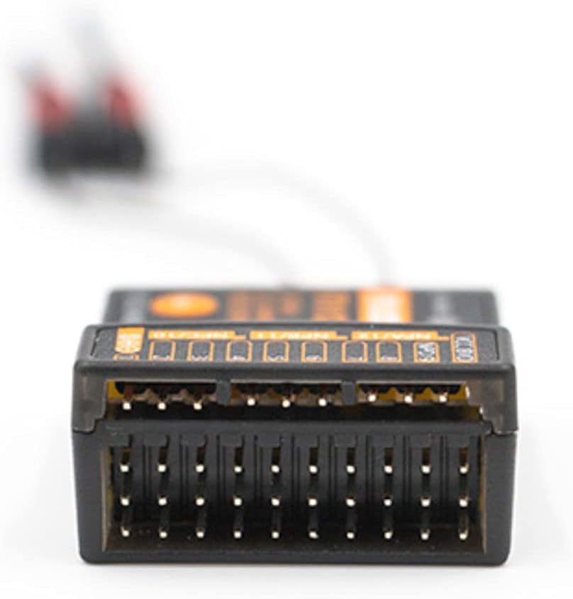 Iš arti view of the FlySky FTr12B receiver's port pins.