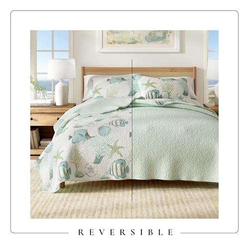 Image of Great Bay Home 3-Piece Coastal Beach Theme Quilt Set with Shams. Soft All-Season Luxury Microfiber Reversible Bedspread and Coverlet. Seaside Collection (Twin, Multi)