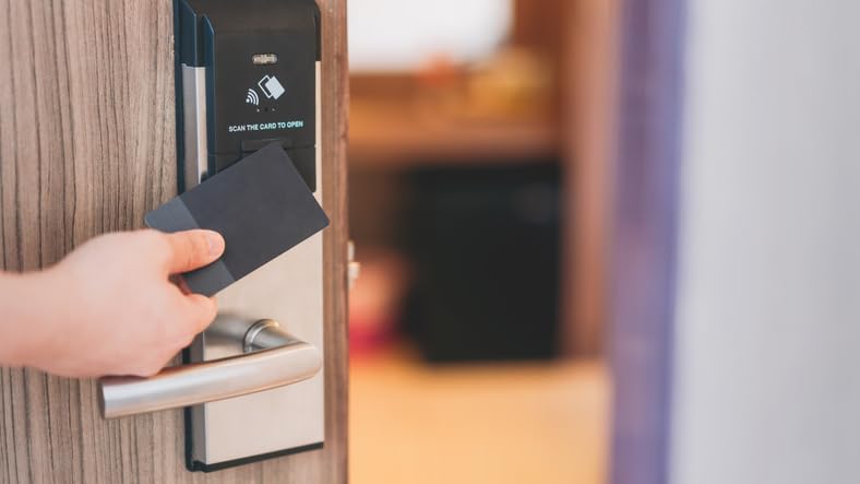 Hotel & Resort Key Cards | Generic White RFID Key Cards | 1K C | Shop ...