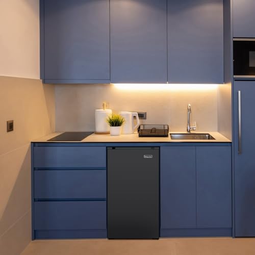 Image of Magic Chef 3.2-cu. ft. Mini Fridge in Black, Small Compact All Refrigerator with No Freezer for Bedroom, Apartment, Dorm Room, Office