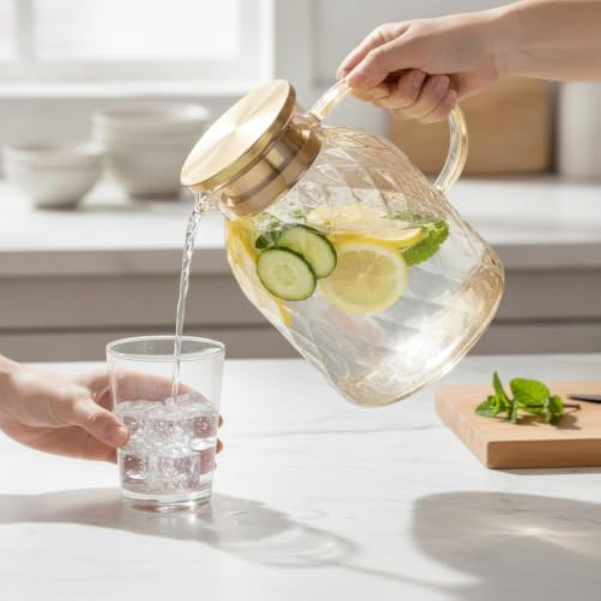 Large Capacity 1800ml Borosilicate Glass Water Pitcher