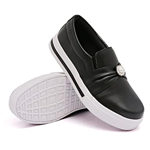 Tenis Slip On Feminino Detalhe Tira com Aplicação Brilho e Sola Alta Reta