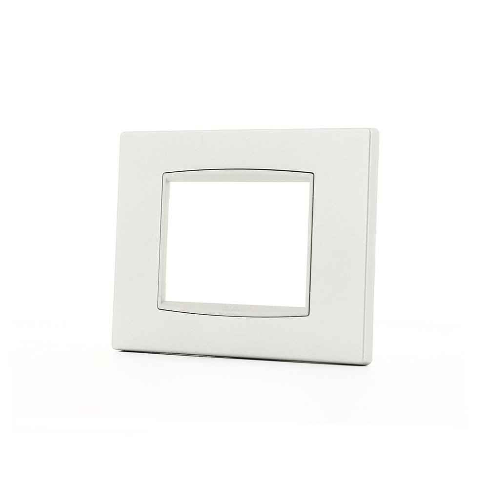 Vimar Série Eikon – Plaque Classique 3 Modules Métal Verni Eikon Argent Mat, pour interrupteur et prise