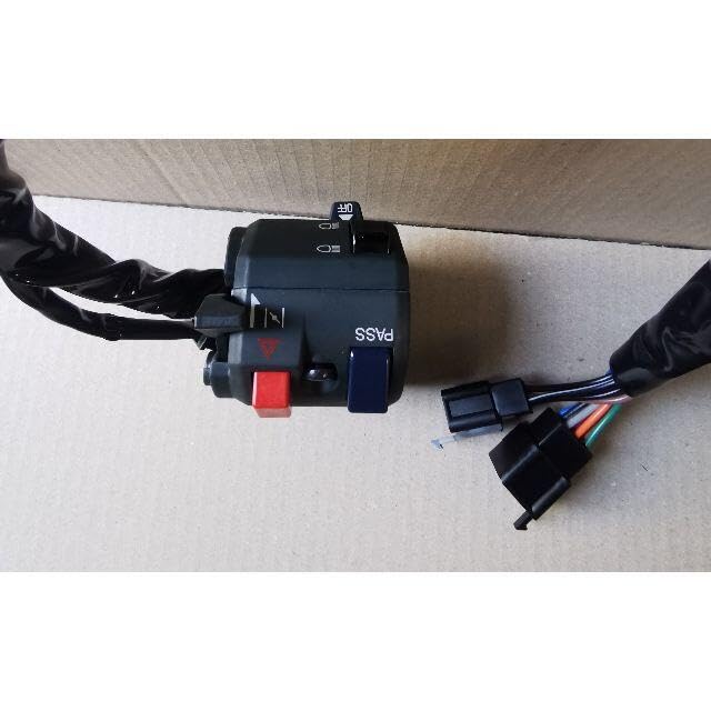 Amazon.co.jp: △△GPZ900R(A12A16)用 純正左スイッチ(チョークレバー 