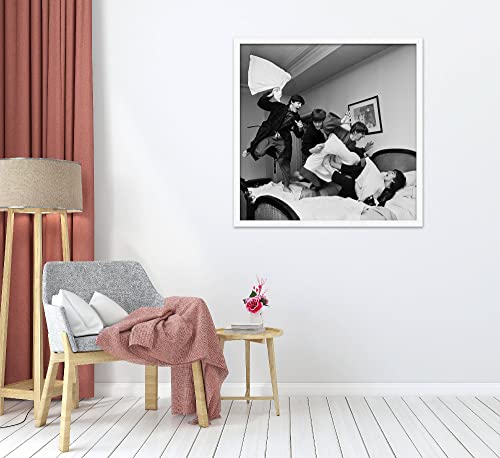 Affiche des Beatles – The Pillow Fight print – The Beatles, Pillow Fight print – Impression encadrée ou non encadrée… - Les Beatles, Paul McCartney, John Lennon, RIngo Starr, George Harrison Affiche des Beatles - The Pillow Fight print - The Beatles, Pillow Fight print - Impression encadrée ou non encadrée… – Image 5