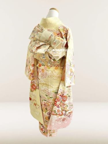 正絹　金彩牡丹に菊御所車模様振袖　クリームイエロー×薄桃 正絹金彩牡丹に菊御所車模様振袖クリームイエロー×薄桃