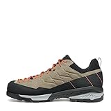 Der MESCALITO TRK LOW GTX in der Low-Cut Version kombiniert die besten Technologien, um Halt, Grip, Komfort und Wasserdichtigkeit zu garantieren. Ein Schuh, mit dem man selbst die längsten Trails mit schwerem Gepäck bewältigen kann.