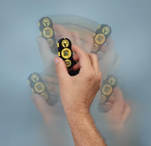 Image of CH Hanson 3047 Magnetic Stud Finder with Picture Hanging Kit