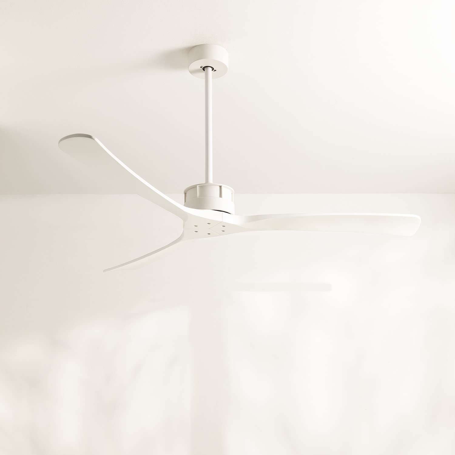 CREATE / WINDLARGE/Ventilateur de plafond avec télécommande et Wifi, blanc pales blanches / 40W, silencieux, Ø152 cm, 6 vitesses, minuterie, 2 hauteurs, moteur DC, fonction été-hiver