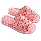 Fabriqué en coton de haute qualité, épaissi et doux, léger et respirant, nos pantoufles sont confortables à porter, offrent un bon flux d'air à vos pieds et sont sans odeur de pied pendant une longue période.