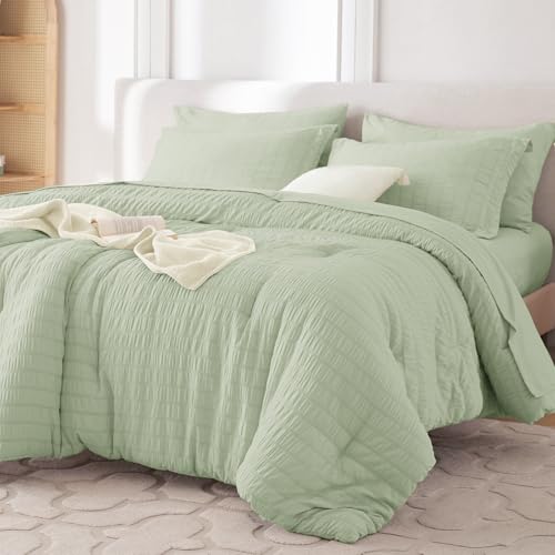 MUXHOMO 7 Pieces California King Comforter Set, Seersucker Bed in a Bag Cal King Size, All Season Luxury Bedding Set with Comforter, Flat Sheet, Fitted Sheet, Pillowcases & Shams, Light Green