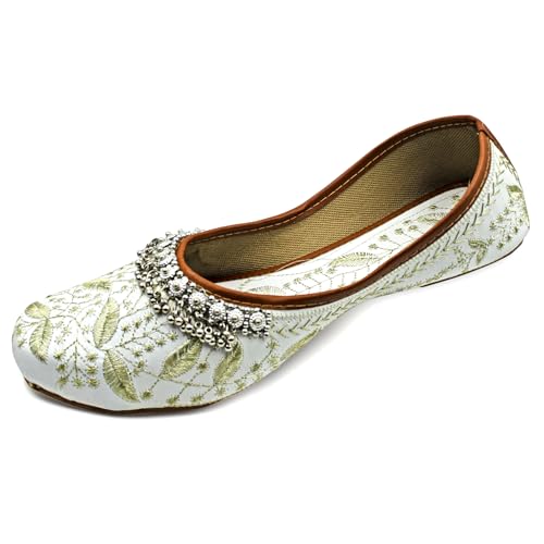 Chandrakala Payal Mojaris for Women, Flats Punjabi Jutti Embellished Khussa (WF154-P)