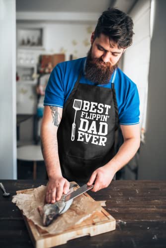 Vagavy - Best Flippin Dad Ever Dad Apron With Pockets - Bottle Opener And Gift Box Included - Birthday, Father’s Day Grilling Gifts For Papa, Husband - Black Barbeque Apron For Daddy Men #TOP5