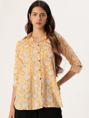 Image of Classic collared cotton shirt with 3 /4 sleeve for a timeless casual look