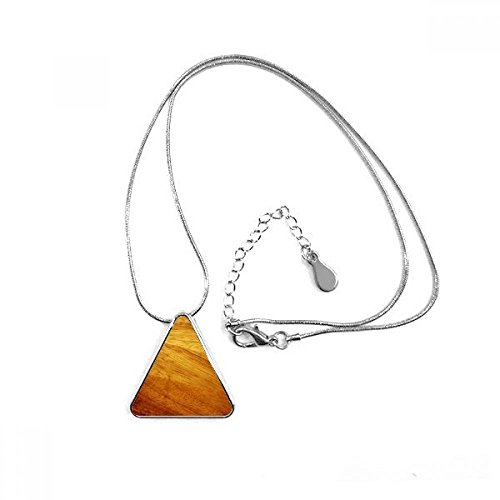Collier triangle avec motif rétro tan bois élégant pour sublimer vos tenues de mi-saison
