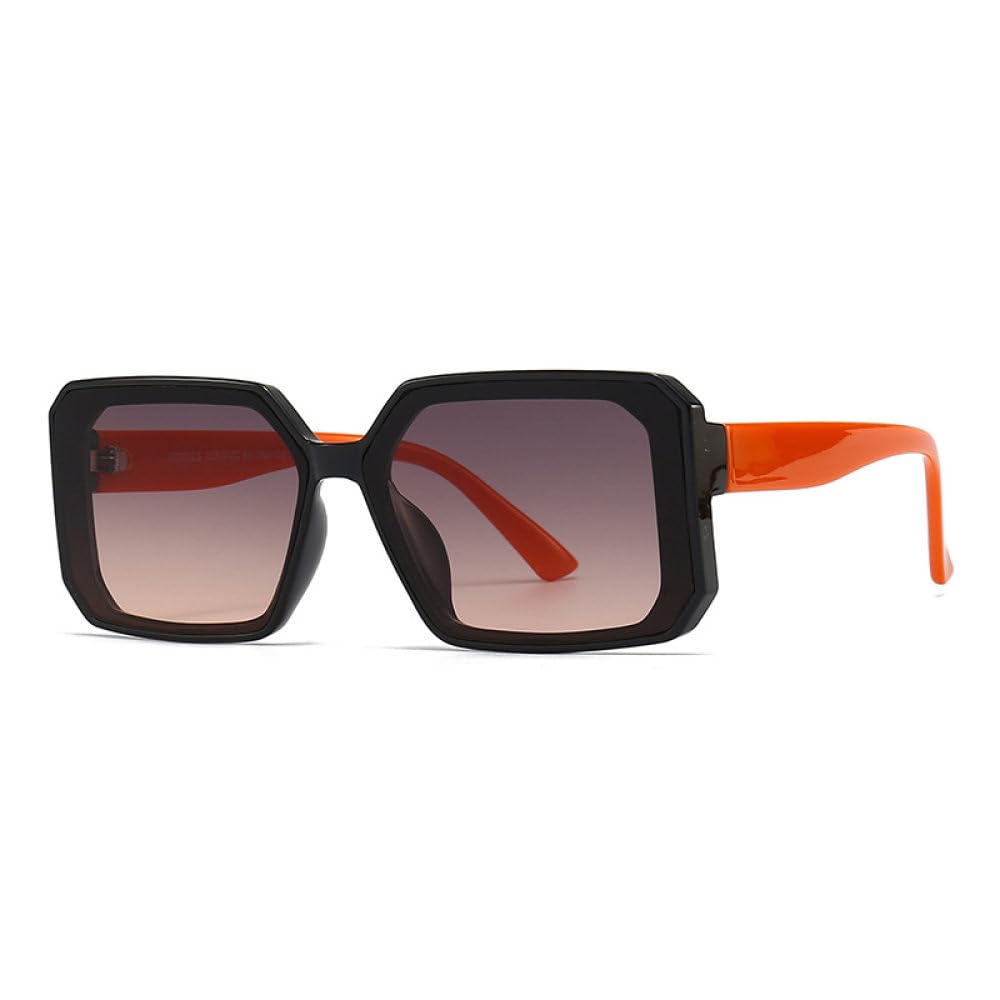 Lunettes de soleil roses et larges pour dissimuler la fatigue