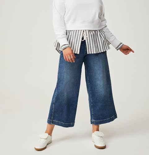 Torrid Women's Plus Size Jeans - Weekend Wide Leg Ankle Crop Mid-Rise Jean2