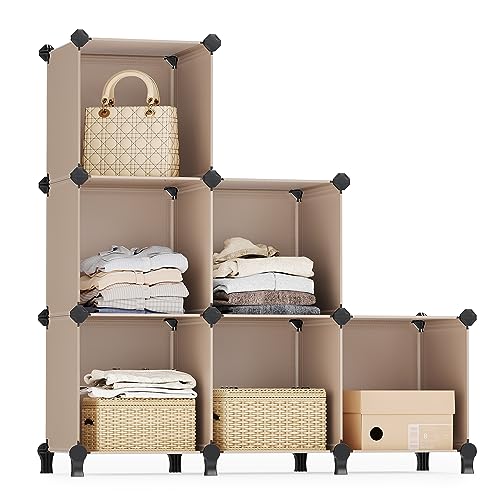 SONGMICS Estantería Modular de 6 Compartimentos, Organizador Modular de Plástico con Patas, Zapatero, Cubo de 30 x 30 x 30 cm, Salón, Dormitorio, Estudio, Martillo de Goma, Marrón Camello LPC111K01