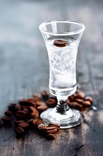 Sambuca Buton 70cl - Italienischer Premium-Sambuca, aus der Verbindung von grünem Anis und Sternanis. 43% vol.