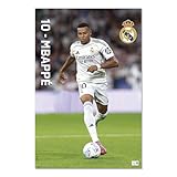 Grupo Erik Poster Kunstdruck FC Real Madrid Mbappe Poster Deko Wohnzimmer oder Deko Schlafzimmer - Deko Zimmer - Größe 61 x 91 - Offizieller Real Madrid Merch Fanartikel