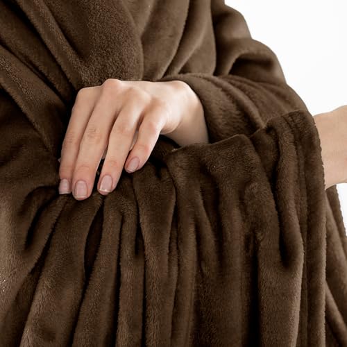 DecoKing Kuscheldecke 70x150 cm braun Decke Microfaser Tagesdecke Fleece weich sanft kuschelig Schoko Brown Chocolate Mic