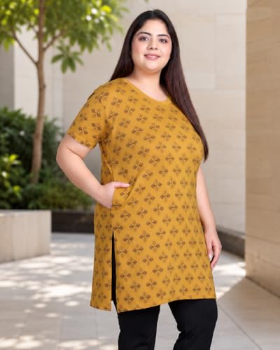 Image of In Love Women's All-Over Printed Cotton Plus Size Longline T-Shirt with Pockets