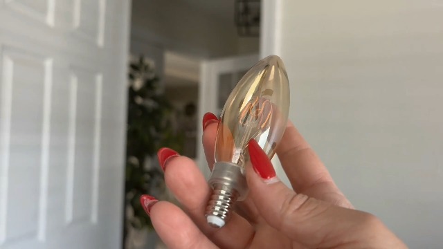 Image of Amber Candelabra Light Bulbs 40W Equivalent 4W E12 LED 2000K Dimmable 6PK