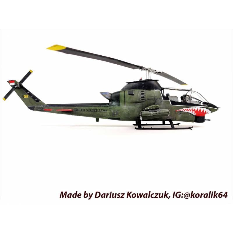 AH-1G Cobra ICM 1:32 maquette hélicoptère sans défaut d'ajustement