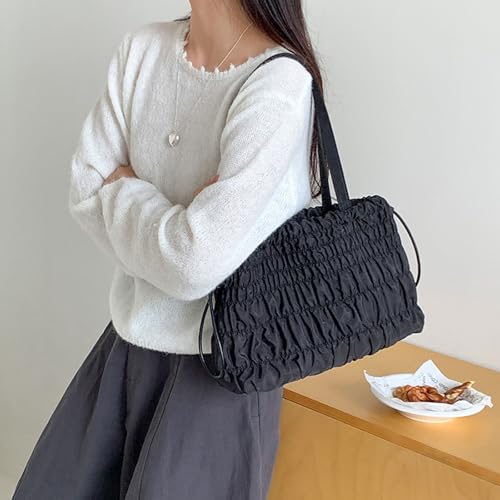 Sac à main plissé grand format avec cordon de serrage et pressions