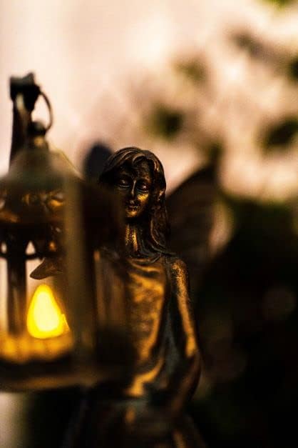 garden mile® Large Light Up LED Lantern Winged Angel Garden Ornament Statue Outdoor Indoor Fairy Sculpture Lamp Decorative Patio Lighting Decor Figurine Statue