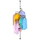 BAOYOUNI 4-Tier Stehend Wäscheständer kleiderständer Teleskopstange Kleiderbügel Organizer Boden bis zur Decke Höhenverstellbar Metall Teleskop Eckspannung Pole Hängendes Regal, Grau