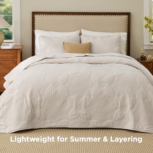 Image of Bedsure Queen Size Quilt Set - Lightweight Bedspreads Queen Size, Stitch-Free Ultrasonic Quilting Coverlet, All-Season Beige Comforter Set, Pet-Friendly Soft Machine Washable Bedding (90 inchx96 inch)