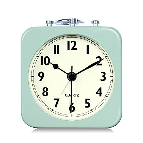 Réveil Analogique TFA Dostmann - Mini Réveil De Voyage 5x5cm, Gris Pastel | Parfait Pour Valise