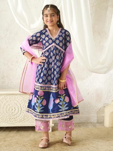 Image of PSPEACHES Girls Cotton 3 /4th Sleeves V-Neck Floral Print Kurta And Pant With Dupatta 3 Piece Set|Ethnic Wear For Kids Girls|Traditional & Festive Outfit