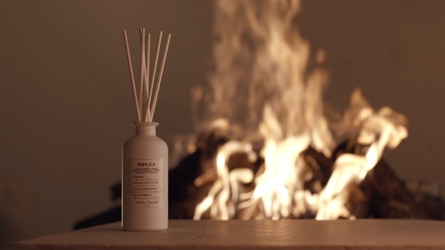 Amazon.com: Maison Margiela - Replica - By the Fireplace Eau de