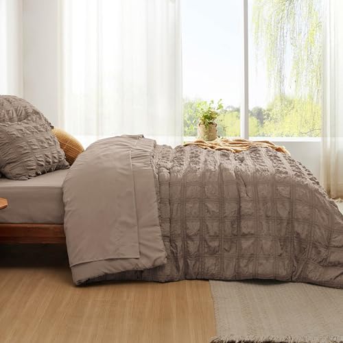 Bedsure Bed in a Bag Queen - 7 Pieces Plaid Seersucker Bedding Comforter Sets, Soft Lightweight Affogat Boho Bed Set with Comforters Queen Size, Sheets, Pillowcases & Shams