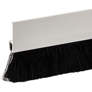 Generic Aluminium Deurborstel met Tochtstopper, Onderkant van de Deurborstel Strip Draught, Zwarte Siliconen Nylon Zachte Borstel voor Thuis Deurafdichting , Met Gaten Legering Houder, Deur Onderafdichting Tegen Stof en Geluidsisolatie Tochtstrip Guard Isolator, 1 stuk Borstelstrip, Stripborstel,Aluminium voor Schroeven, Deurafdichting (Met Gaten, 100 cm)