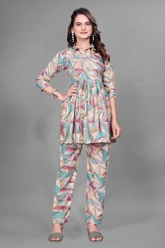 Image of Women Crepe 3 /4 Sleeves V Neck Cord Set Featuring Floral Pattern Design 2 Piece Ethnic Wear Set