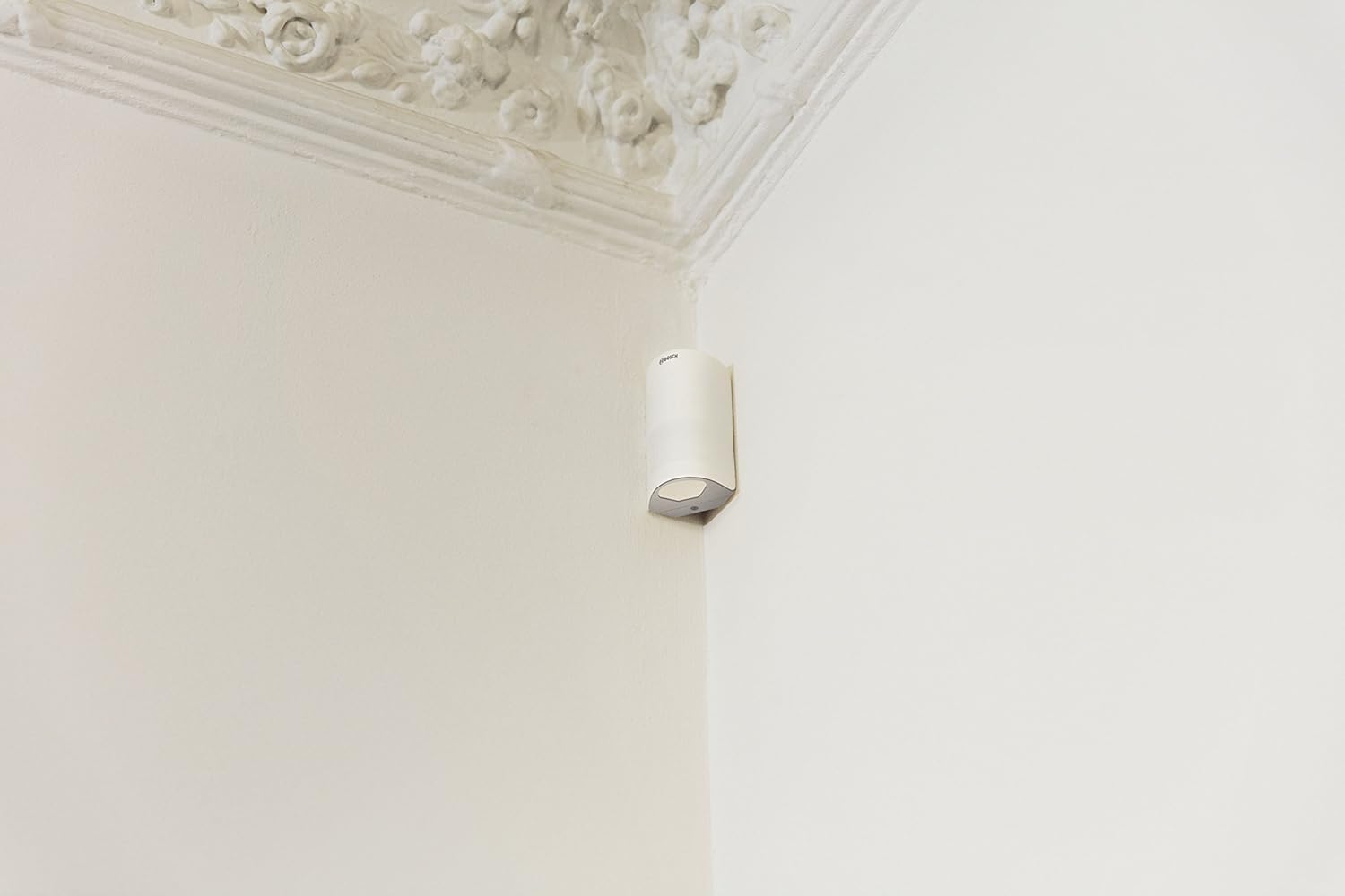 Unlock Smart Living: A Review of the Bosch Smart Home Motion Sensor with Apple Homekit Compatibility