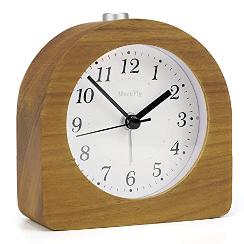 muenfly Réveil Matin à Piles Fonction Snooze Réveil Bois de Voyage Lumineux Réveil Analogique Silencieux sans Tic-Tac Horloge à Aiguilles Alarme Sonore Croissante - Bois Sombre Cover